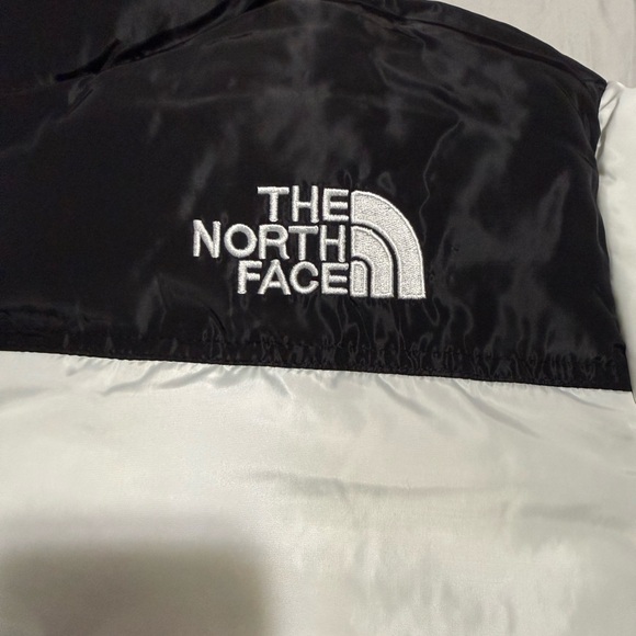 The North Face White and Black Jacket - Picture 3 of 4